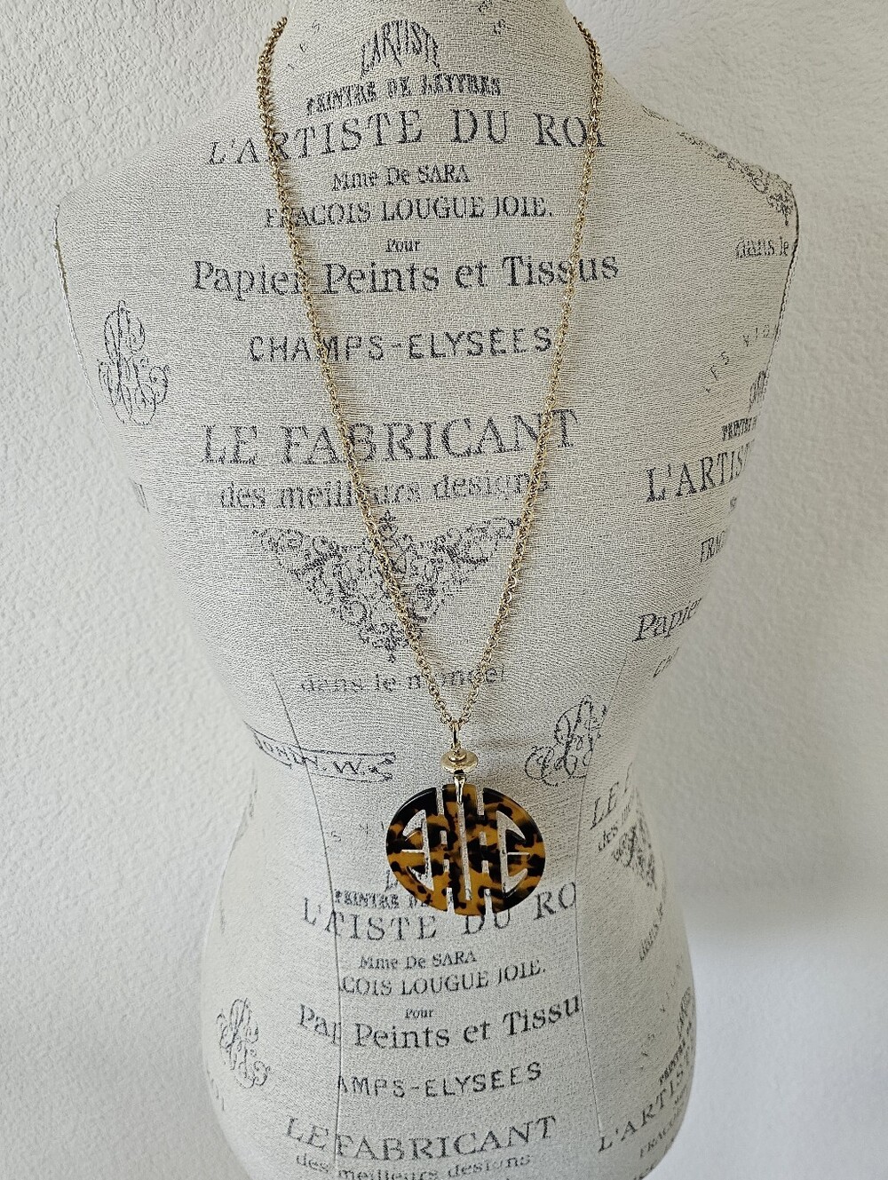 Chico's Faux Tortoiseshell Geometric Cutout Statement Pendant Necklace, 40"Key